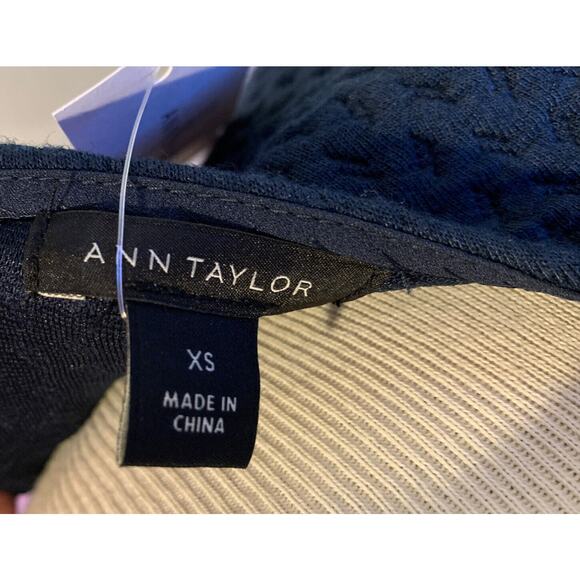 NWT Ann Taylor Blue short sleeve v-neck sweater shirt Size XS - Picture 8 of 10